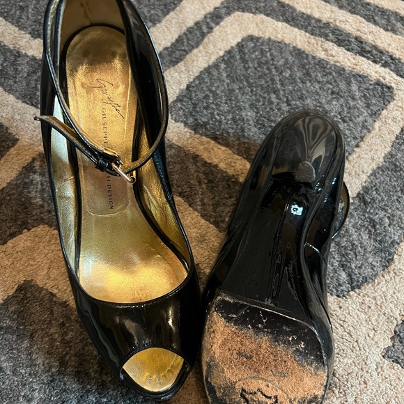 Giuseppe Zanotti peep toe platform leather heel sz 39.5 - Picture 7 of 8